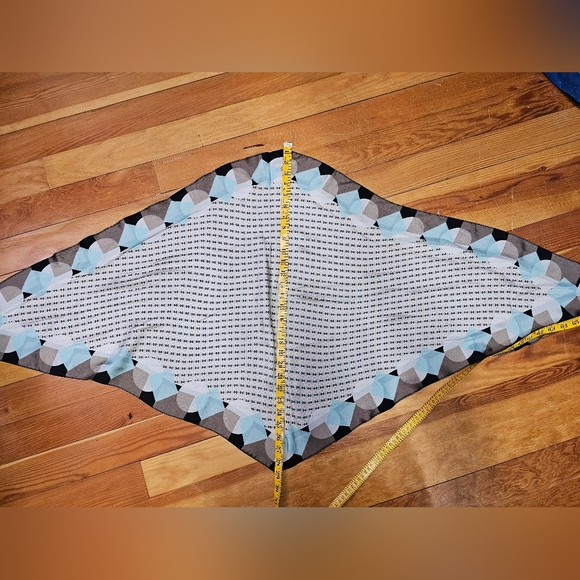 Saracene Bellagio Silk Scarf - Picture 4 of 6